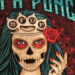 BIRTHDAY SALE! Five Finger Death Punch Band Tee Small☠️☠️🤘🏻